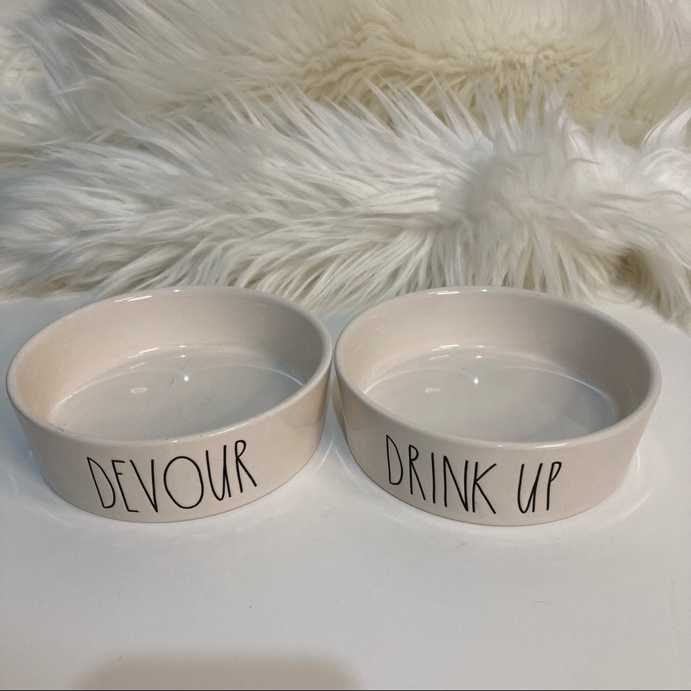 🆕Rae Dunn “Devour” And “Drink zip” Cat Dish’s